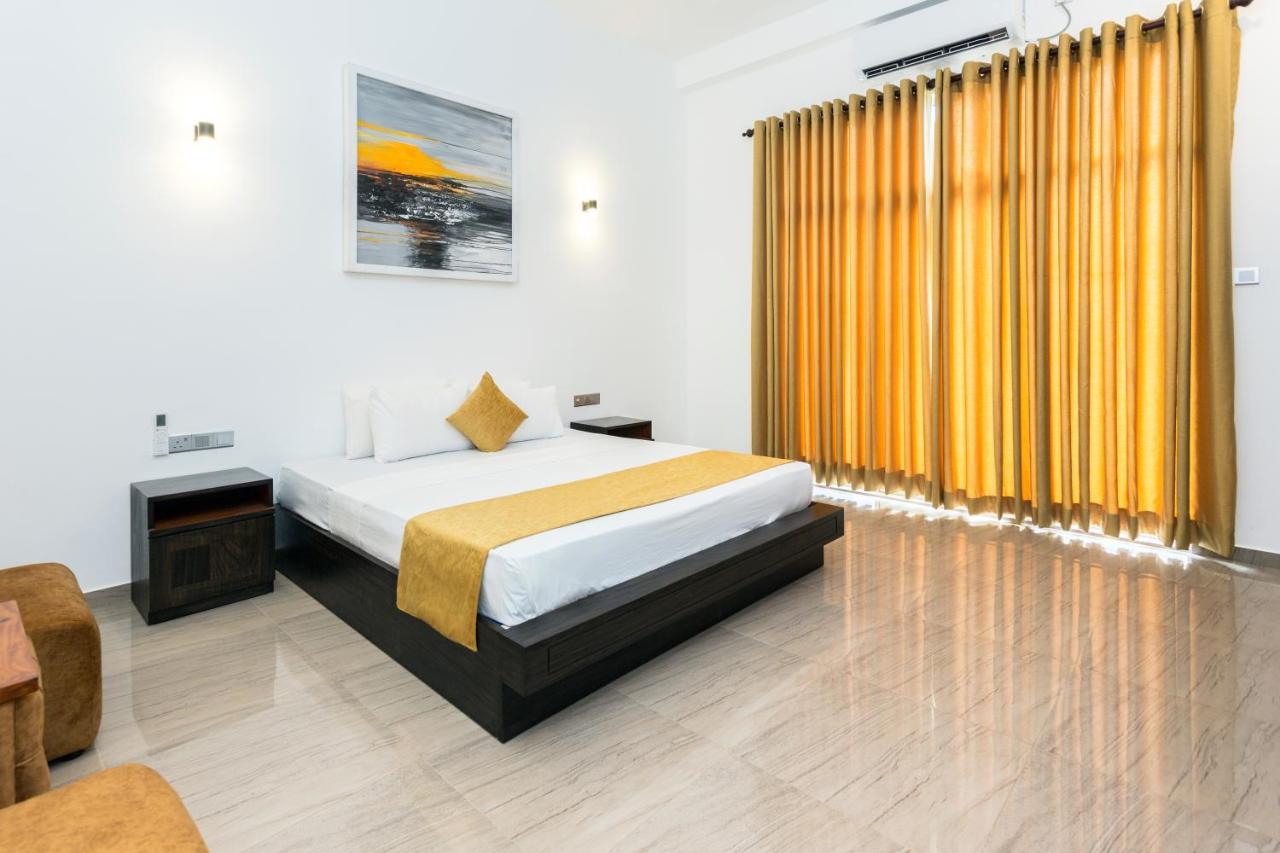Polhena Grand Resort & Banquet Matara Exteriör bild