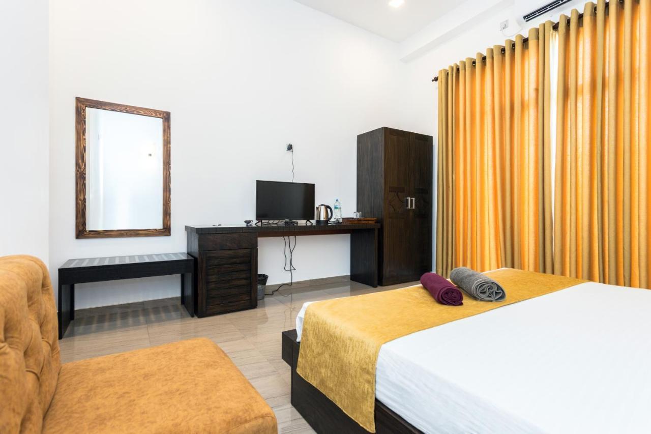 Polhena Grand Resort & Banquet Matara Exteriör bild