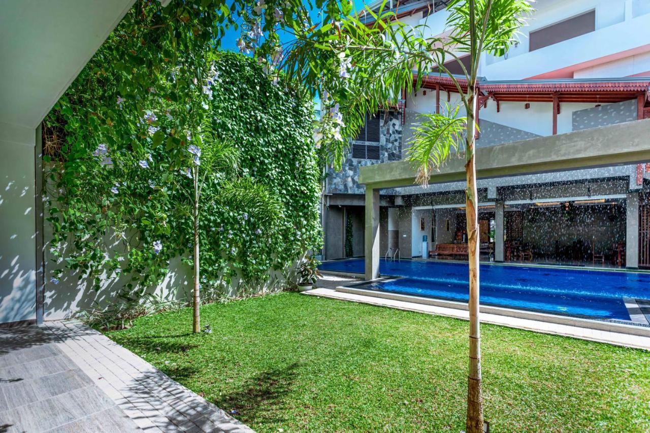 Polhena Grand Resort & Banquet Matara Exteriör bild